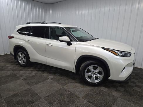 Used 2020 Toyota Highlander L AWD/4WD image 1