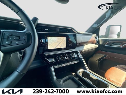 Used 2024 GMC Sierra 3500 Denali Ultimate image 27