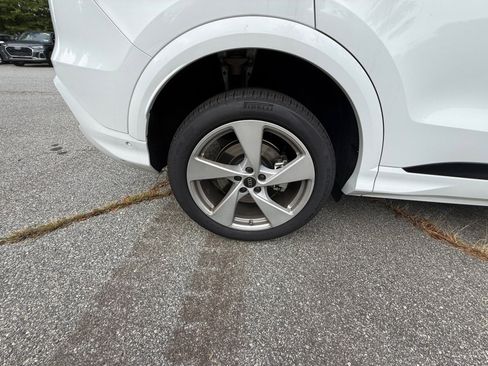 New 2025 Audi Q5 Premium Plus image 23