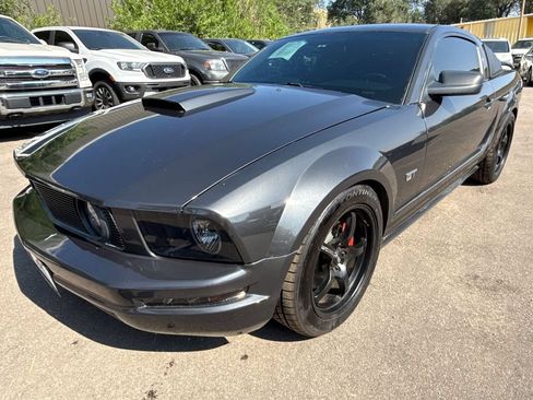 Used 2007 Ford Mustang GT Premium RWD image 3