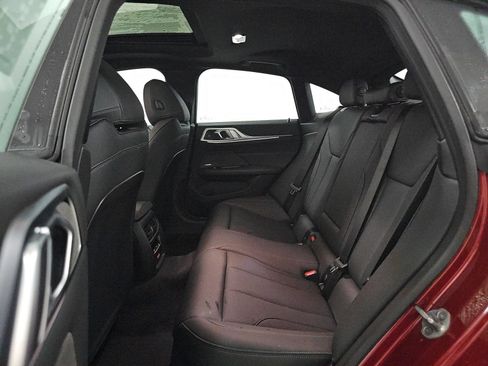 Used 2026 BMW M440i w/ Premium Package RWD image 9