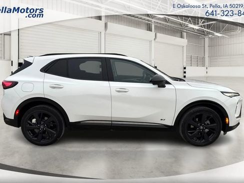 Used 2024 Buick Envision Sport Touring image 2