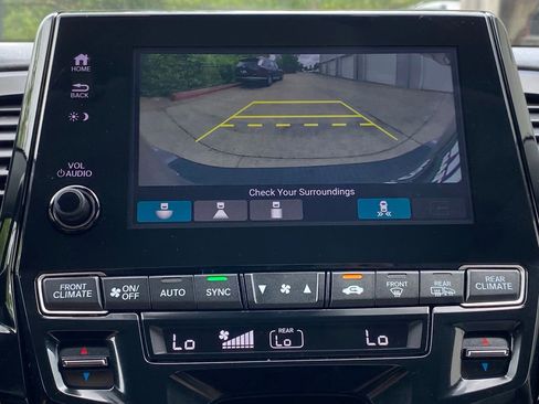 Used 2023 Honda Odyssey Touring image 14
