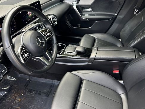 Used 2023 Mercedes-Benz CLA 250 image 9