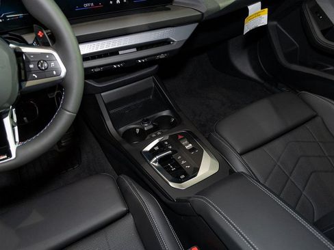 Used 2026 BMW M235i xDrive w/ Technology Package AWD/4WD image 21