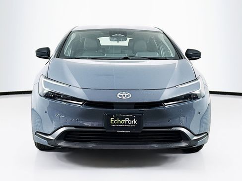 Used 2023 Toyota Prius LE image 2
