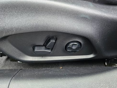 Used 2017 Jeep Compass Latitude w/ Popular Equipment Group image 26