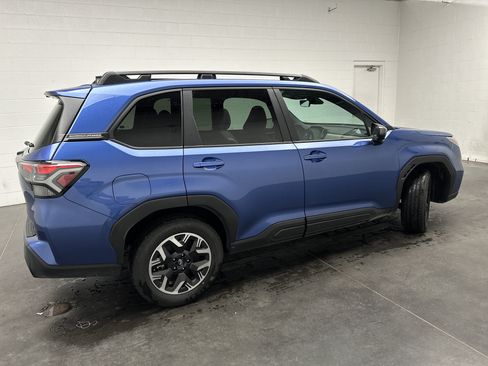 Used 2026 Subaru Forester Premium AWD/4WD image 8