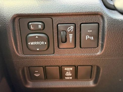 Used 2017 Toyota 4Runner Limited AWD/4WD image 15
