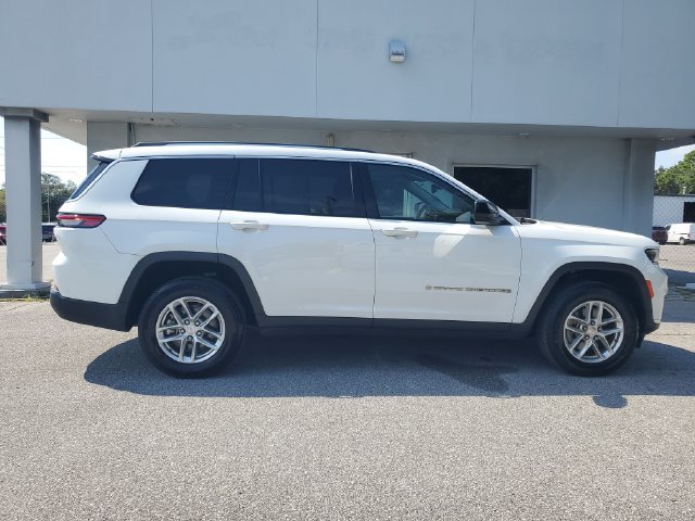 Used 2023 Jeep Grand Cherokee L Laredo RWD image 6