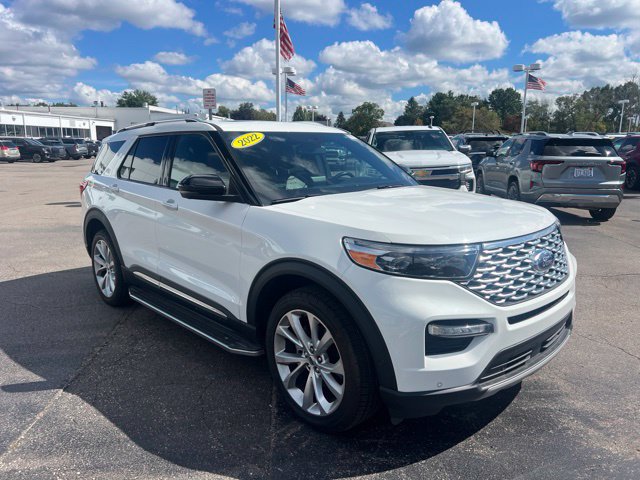 Used 2022 Ford Explorer Platinum w/ Equipment Group 601A AWD/4WD image 3