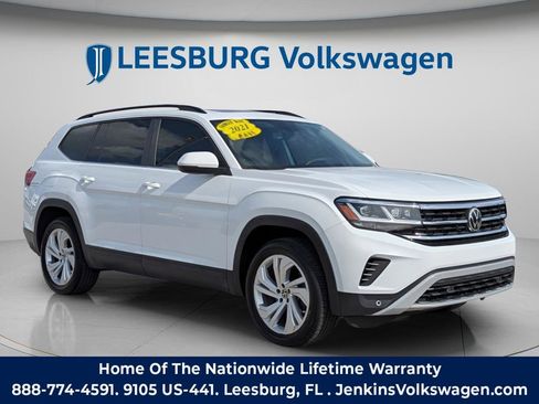 Used 2021 Volkswagen Atlas SE w/ Panoramic Sunroof Package FWD image 2