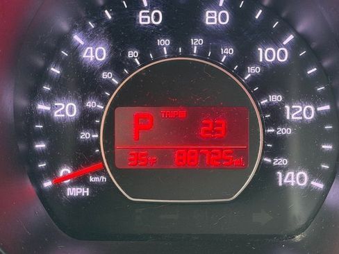 Used 2017 Kia Soul + image 18