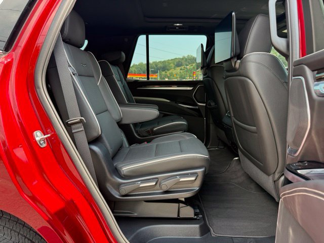 Used 2025 Cadillac Escalade Premium Luxury w/ Touring Package AWD/4WD image 28