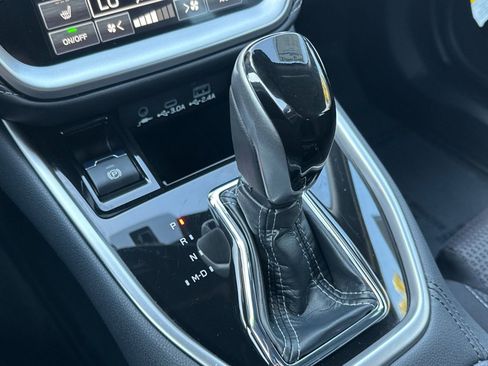 Used 2025 Subaru Outback Premium image 25