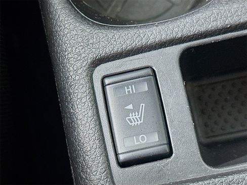 Used 2021 Nissan Rogue Sport SV w/ Technology Package image 19