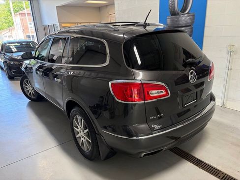 Used 2017 Buick Enclave Leather FWD image 6
