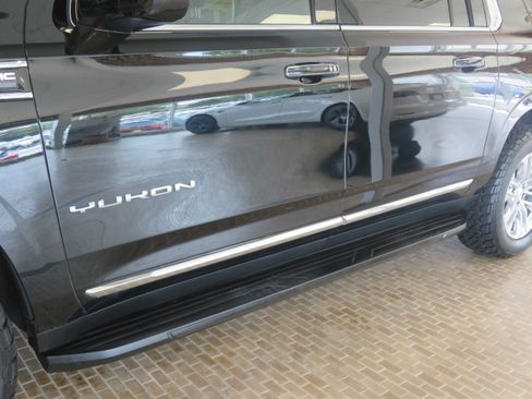 Used 2021 GMC Yukon XL SLT RWD image 79