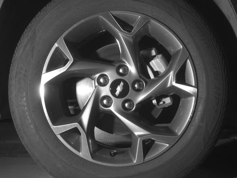 Used 2025 Chevrolet Trax LT w/ LT Convenience Package FWD image 13