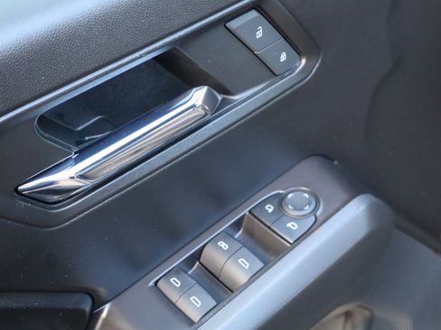 Used 2024 Chevrolet Colorado LT w/ LT Convenience Package III image 19