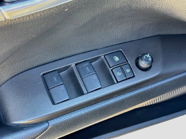Used 2023 Toyota Camry SE FWD image 18