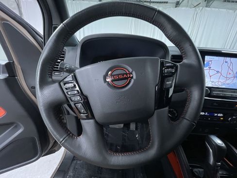 Used 2024 Nissan Frontier PRO-4X image 8