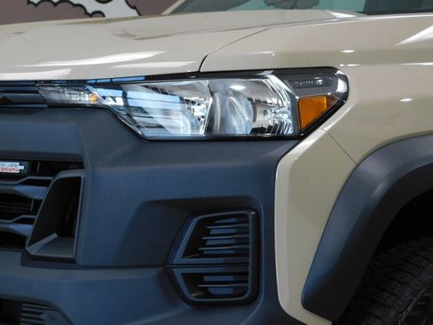 Used 2024 Chevrolet Colorado Trail Boss w/ Safety Package AWD/4WD image 17