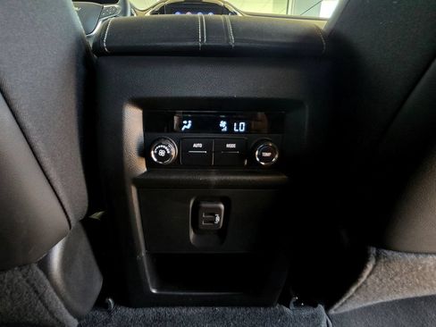 Used 2023 Chevrolet Traverse LT FWD image 66