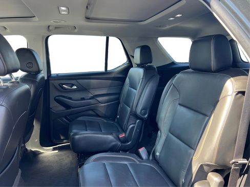Used 2020 Chevrolet Traverse RS image 12
