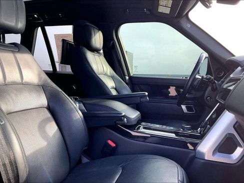 Used 2020 Land Rover Range Rover HSE image 7