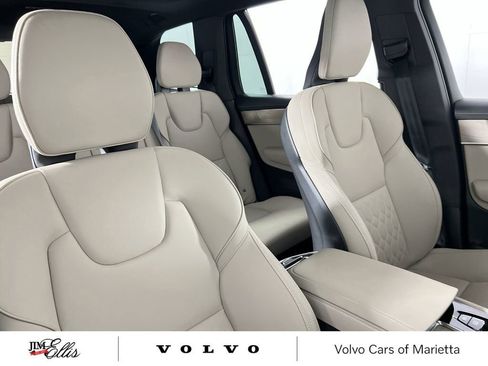 Certified 2025 Volvo XC90 B5 Plus image 29