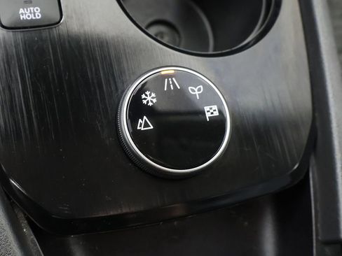 Used 2023 Nissan Rogue SV AWD/4WD image 42