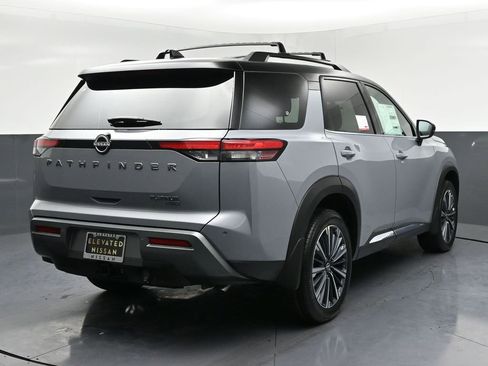 New 2026 Nissan Pathfinder Platinum image 4