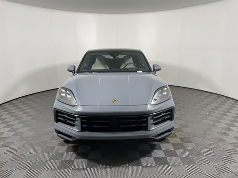 Used 2025 Porsche Cayenne S AWD/4WD image 10