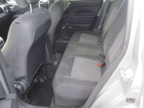 Used 2016 Jeep Patriot Sport FWD image 12