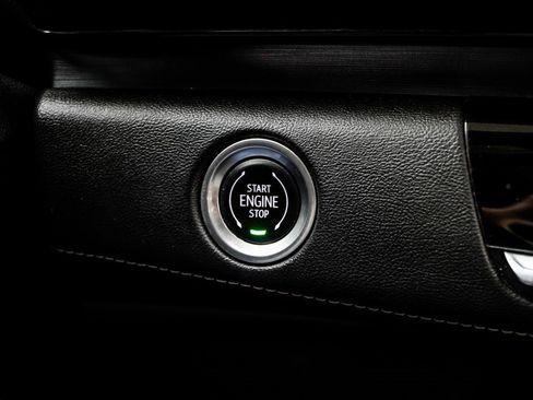 Used 2021 Cadillac Escalade Premium Luxury image 26