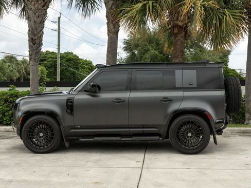 Used 2023 Land Rover Defender 110 AWD/4WD image 3