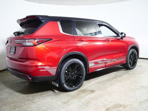 New 2026 Mitsubishi Outlander AWD image 2