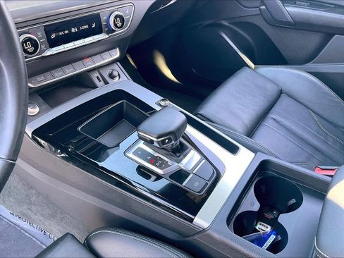 Used 2025 Audi Q5 2.0T Premium image 19