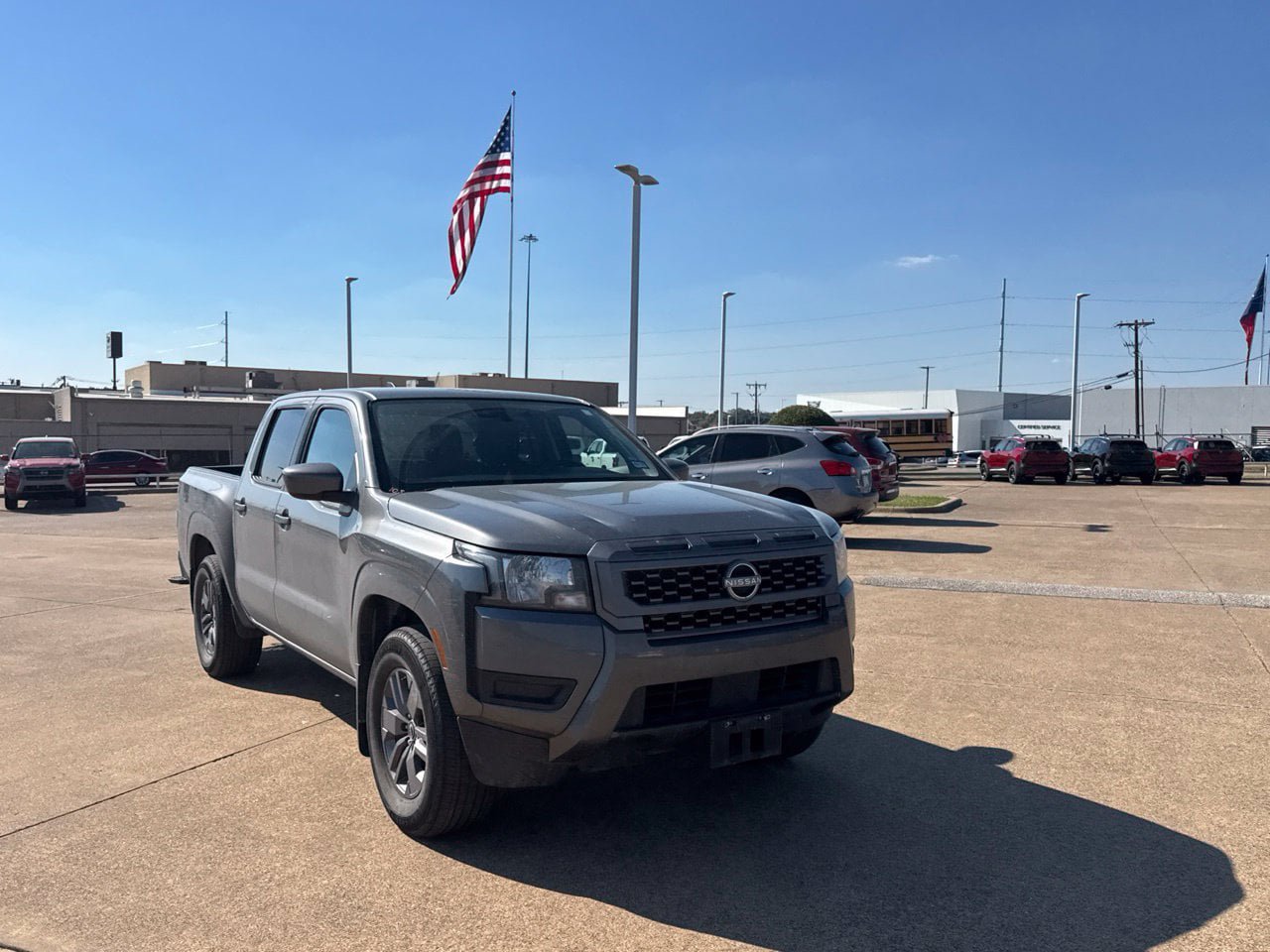 Used 2025 Nissan Frontier SV RWD image 3