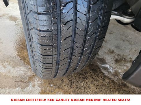 Certified 2025 Nissan Pathfinder SV image 19