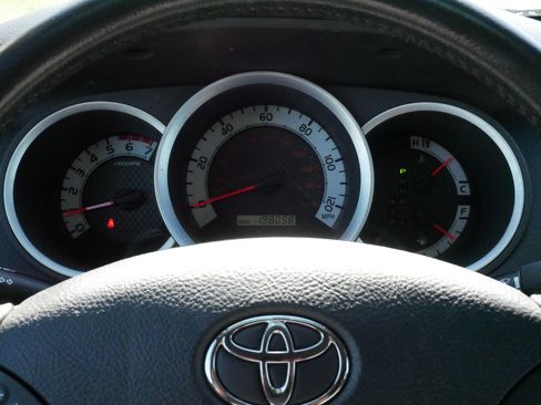 Used 2011 Toyota Tacoma 4x4 Double Cab w/ TRD Sport Pkg image 20