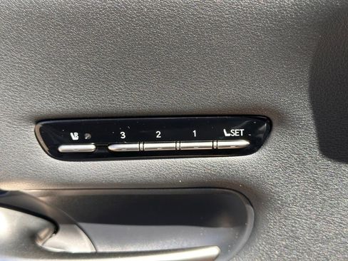 Used 2021 Lexus LS 500 w/ Luxury Package image 28