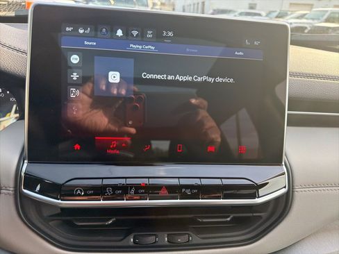 Certified 2024 Jeep Compass Limited w/ Sun and Sound Group image 12