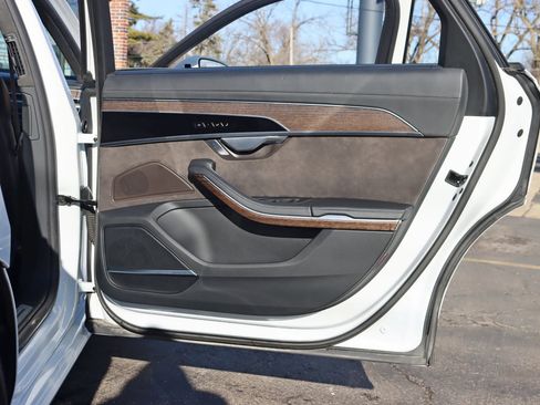 Used 2021 Audi A8 L 3.0T w/ Luxury Package image 41