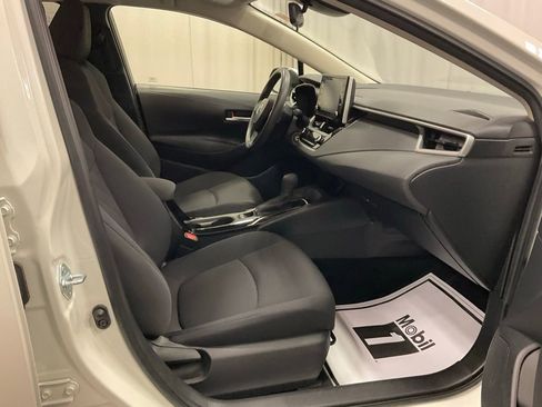 Used 2020 Toyota Corolla LE image 28