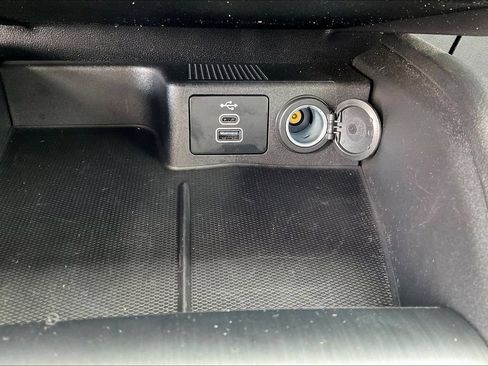 Certified 2025 Ford Escape ST-Line w/ Tech Pack #1 FWD image 32