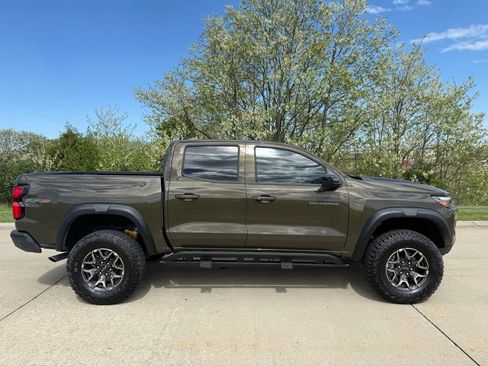 Used 2024 Chevrolet Colorado ZR2 w/ Safety Package AWD/4WD image 2