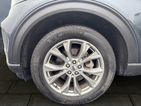 Certified 2023 Ford Explorer XLT w/ Equipment Group 202A image 26