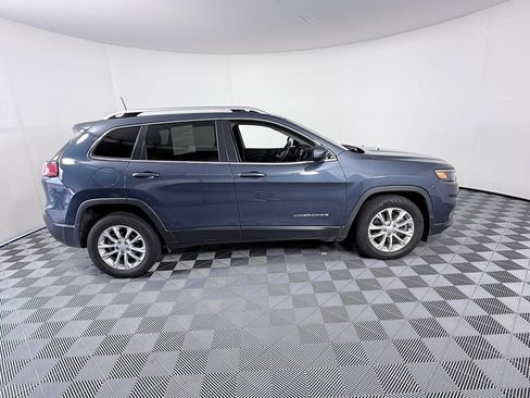 Used 2019 Jeep Cherokee Latitude w/ Popular Appearance Group image 8